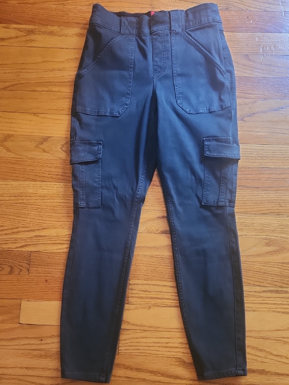 EUC SPANX Pull On Black Skinny Cargo Jeans/Pants Medium Petite